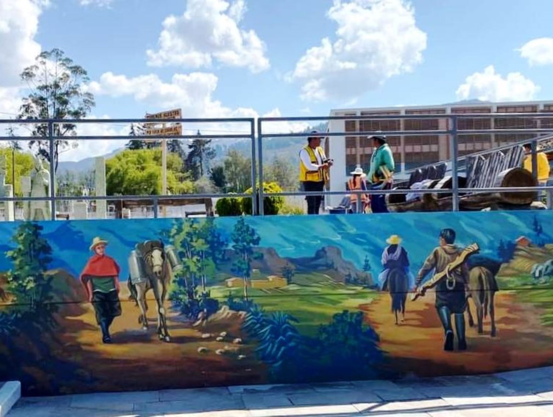 Clipping Digital | Cajamarca: con coloridos murales embellecen el complejo turístico Baños del Inca