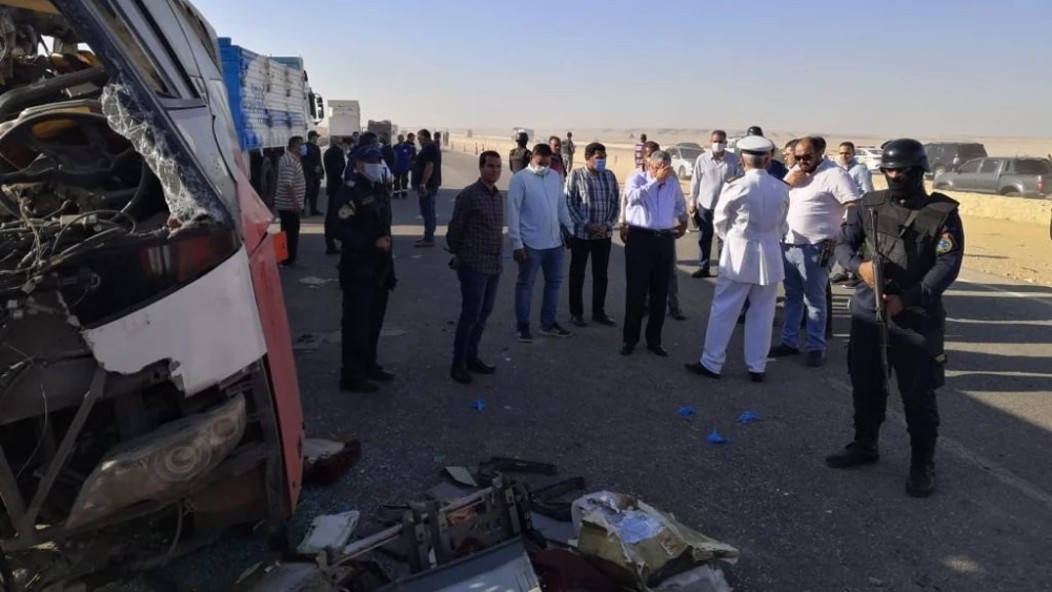 Tragedia en Egipto: Volcamiento de autobús en el Nilo dejó al menos 21 muertos