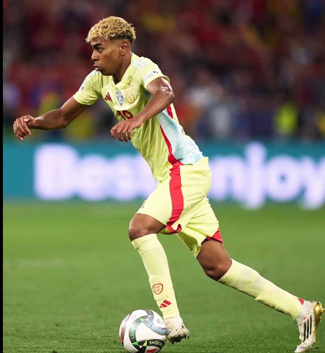 Lamine Yamal the young leader of Barcelona